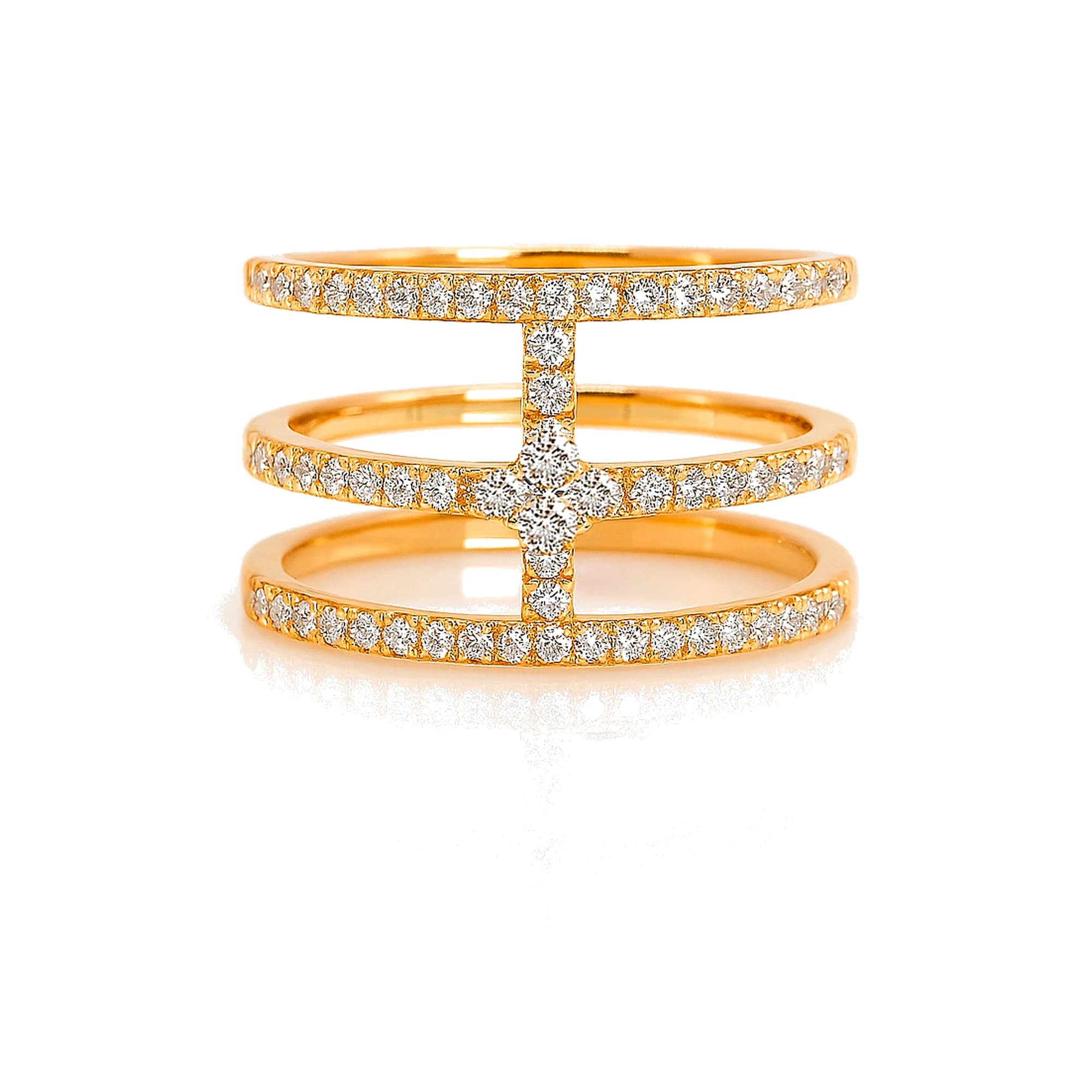 Anillo de oro con diamantes
