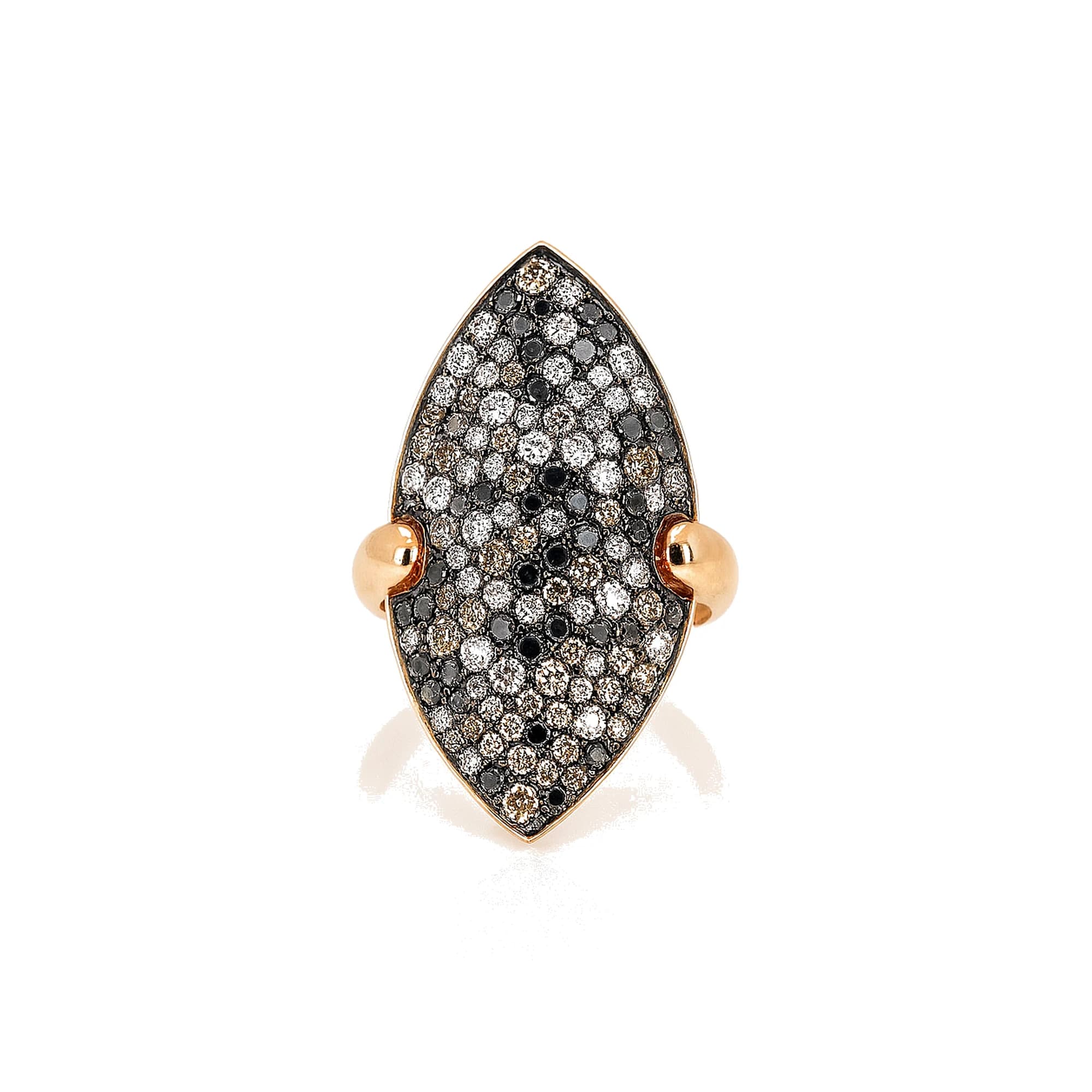 Anillo de oro con diamantes